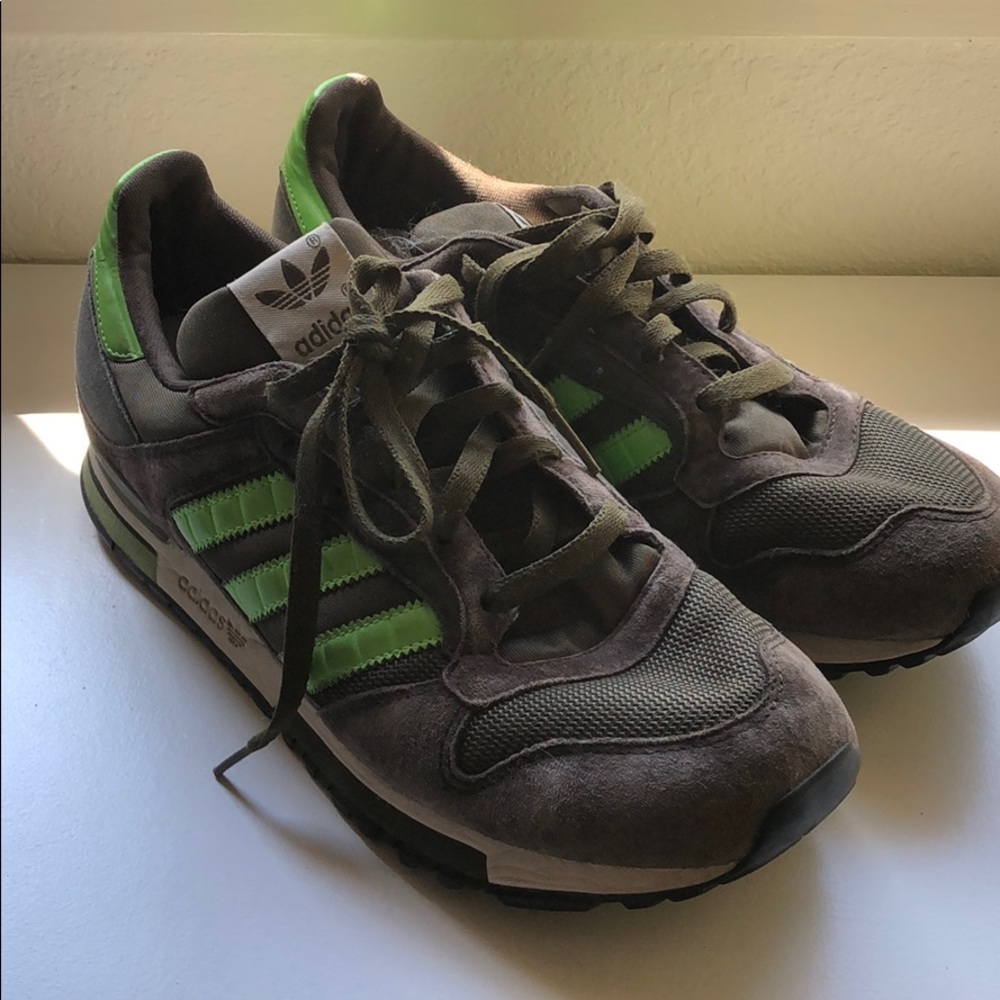 Adidas Originals running shoe. Size 10